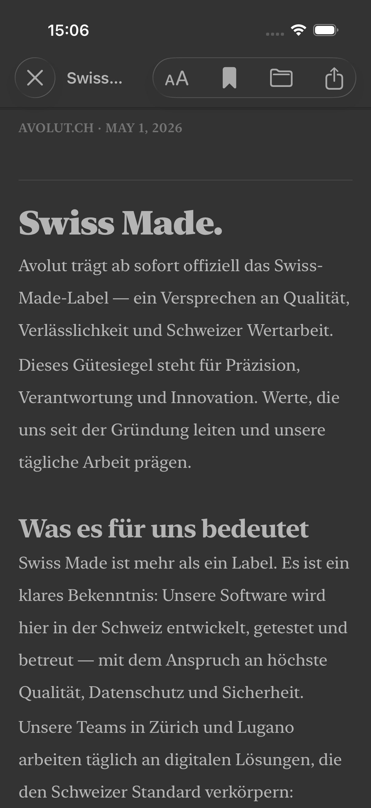 Read article reader on iPhone — dark theme